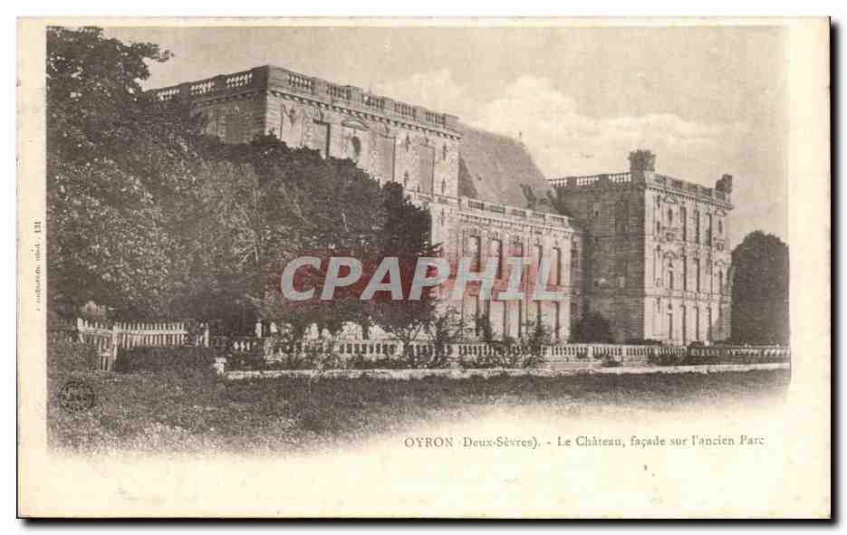 Oyron - Deux-Sèvres - Le Château, façade sur l'ancien Parc