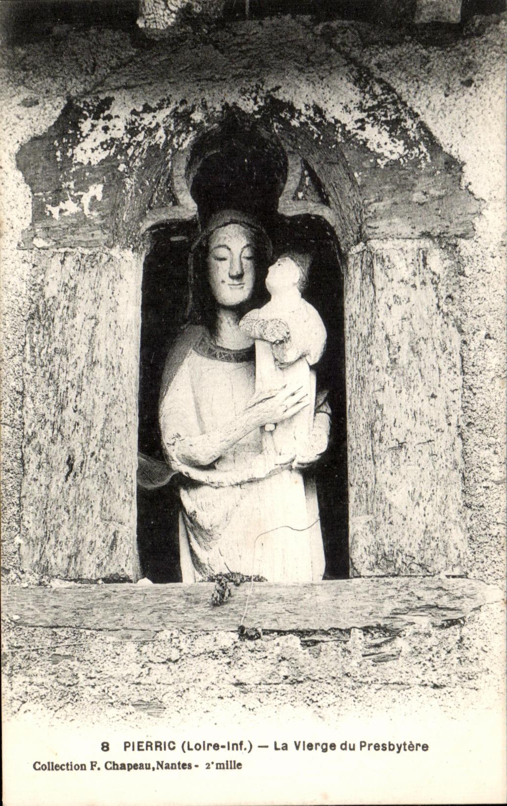 CPA Pierric La Vierge du Presbytere