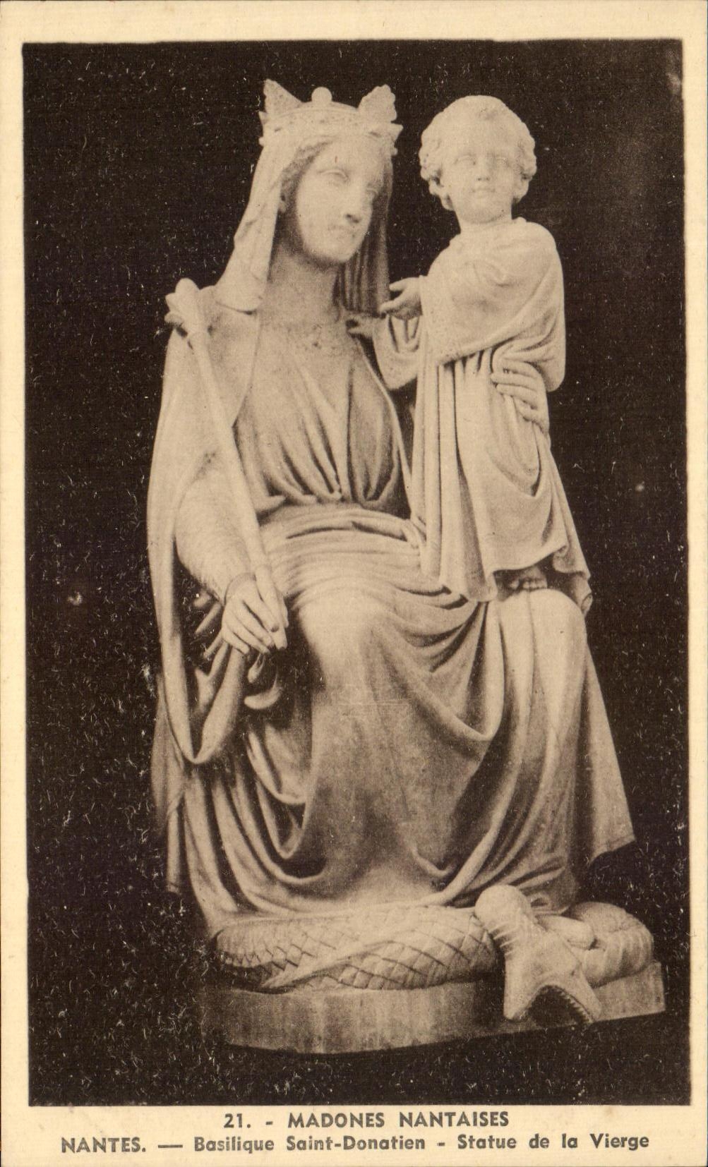 CPA Nantes Basilique Saint Donation Statue de la Vierge Madones nantaises