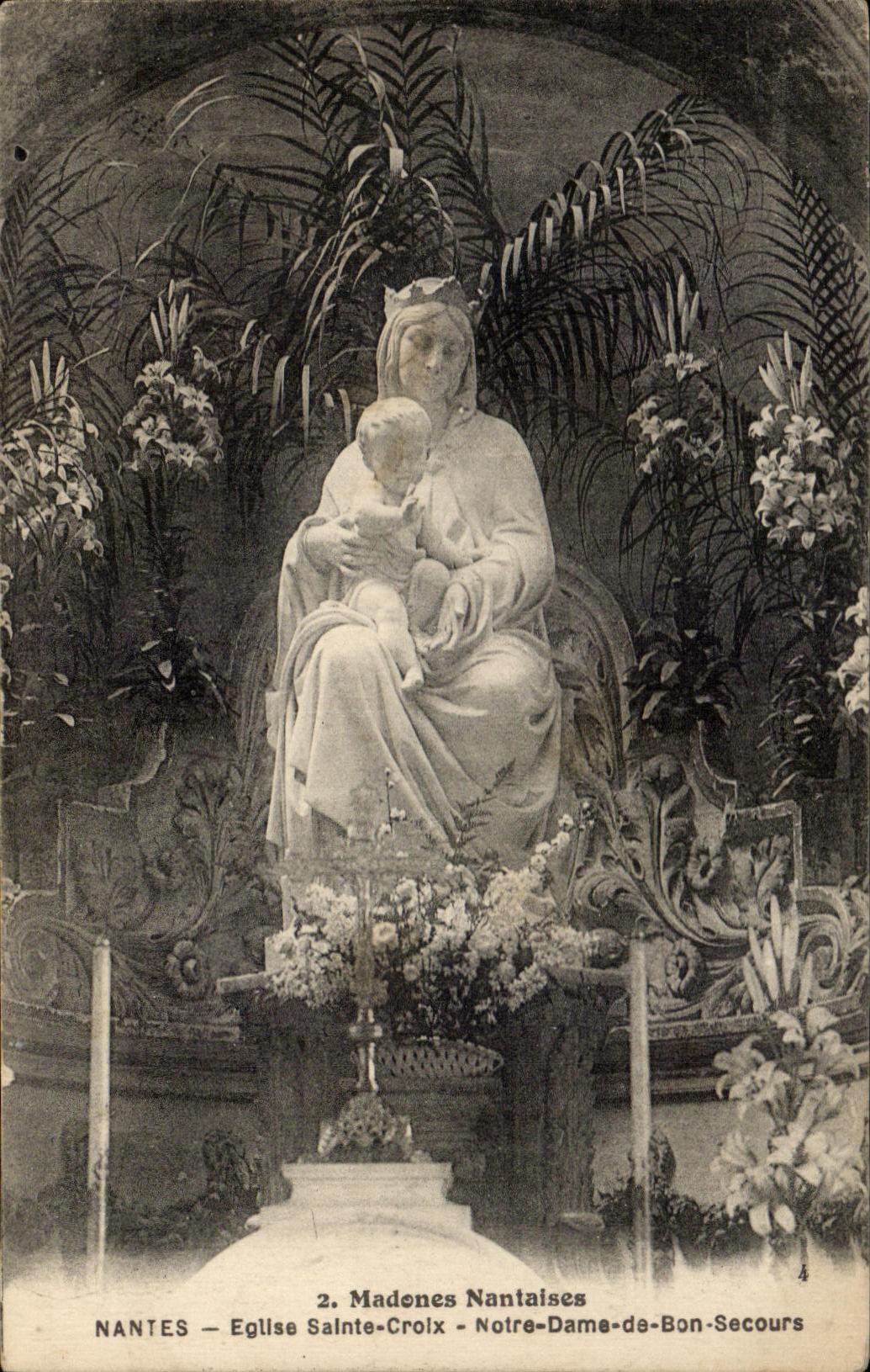 CPA Madones Nantaises Nantes Eglise Sainte Croix Notre dame de Bon Secours 