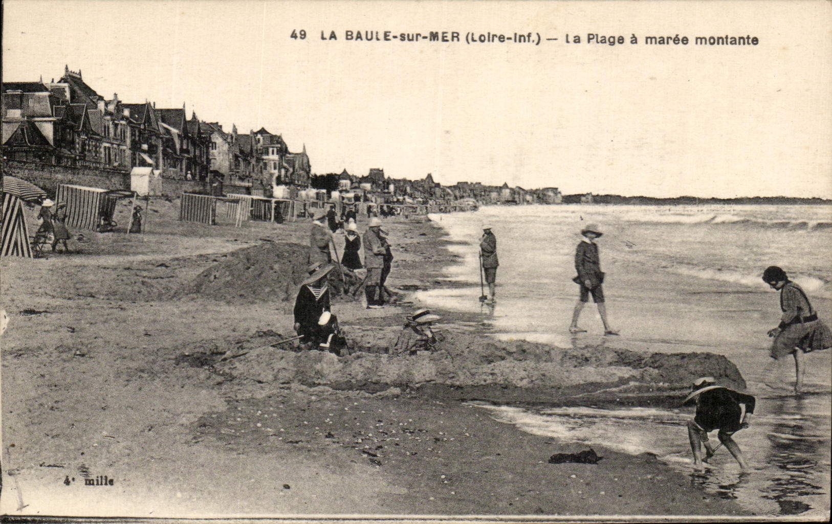 CPA La Baule sur Mer La Plage a maree montante Enfants