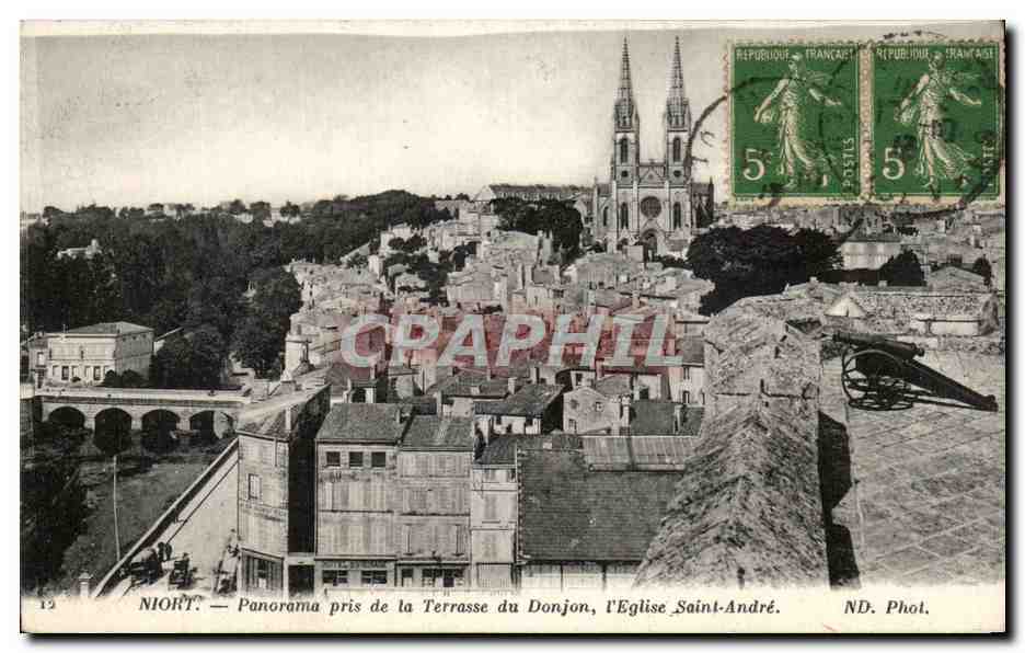 Niort — Panorama pris de la Terrasse du Donjon, l'Église Saint-André — ND. Phot.