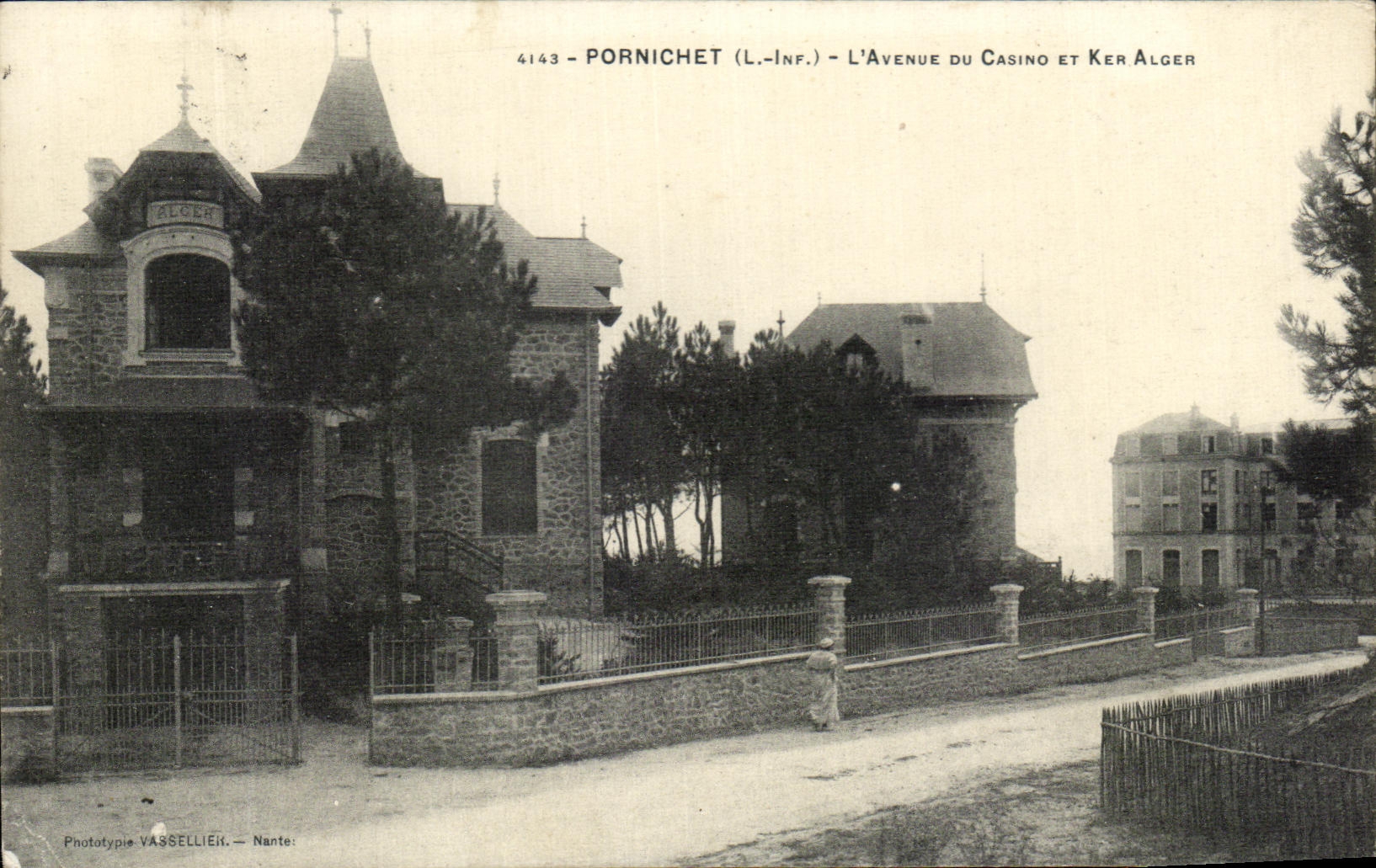 CPA Pornichet L'Avenue Du Casino Et Ker Alger