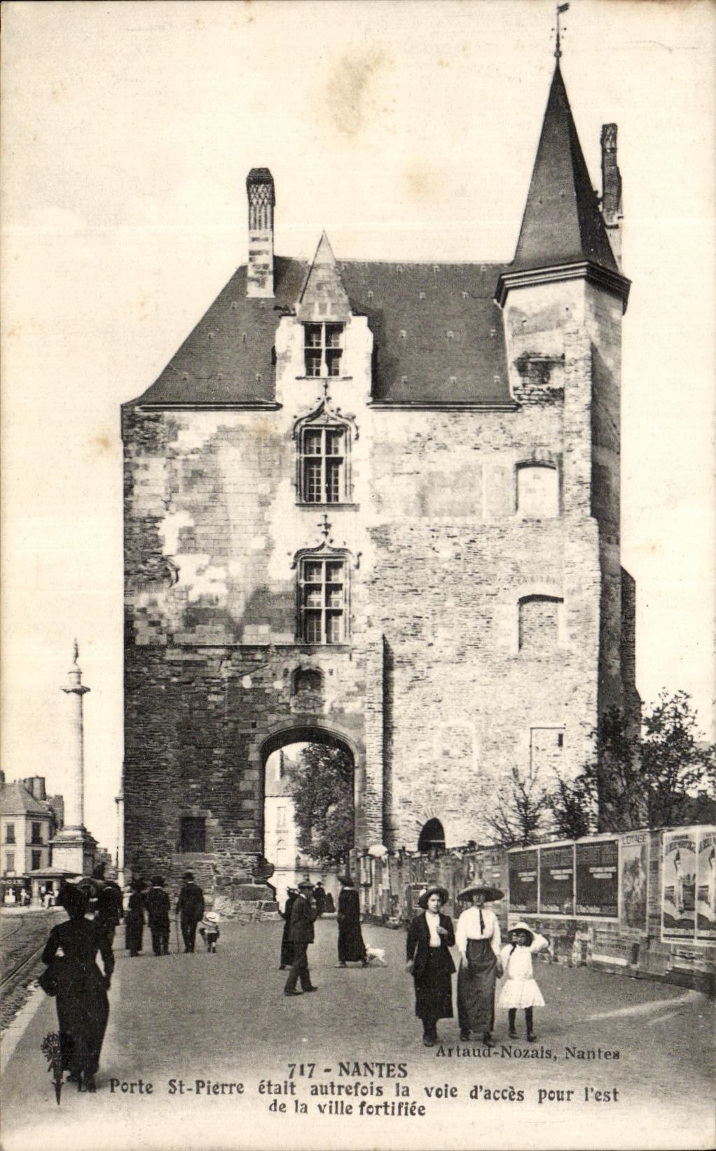 CPA Nantes Porte St Pierre etait autrefois la Voie d'acces pour l'est de la ville fortifiee