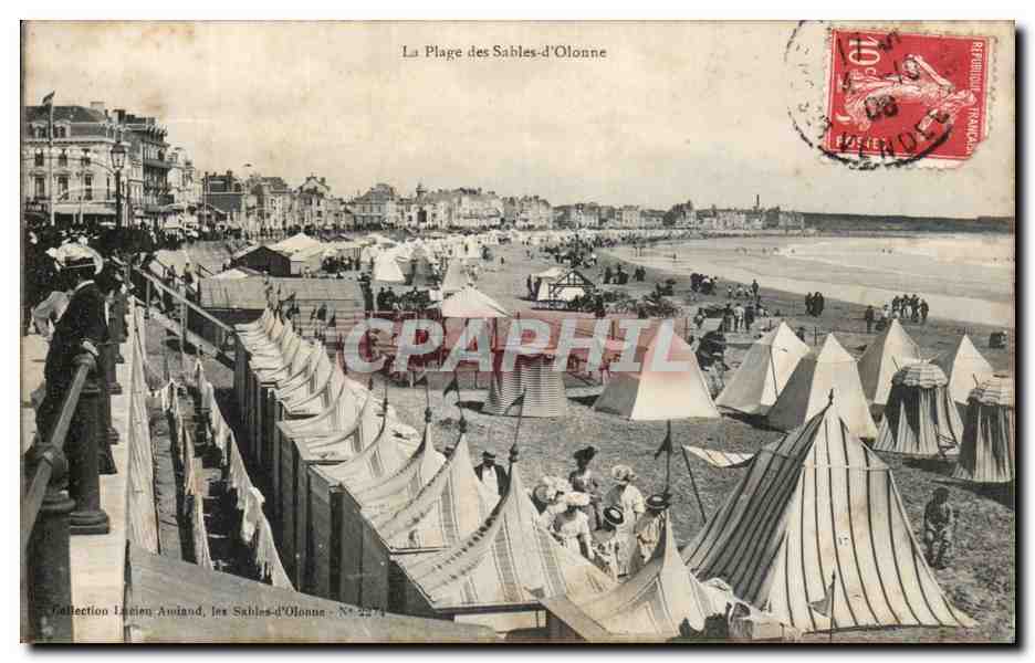 La Plage des Sables-d'Olonne — vue de la plage avec tentes — Collection Lascion Amand, les Sables-d'Olonne - N° 2274