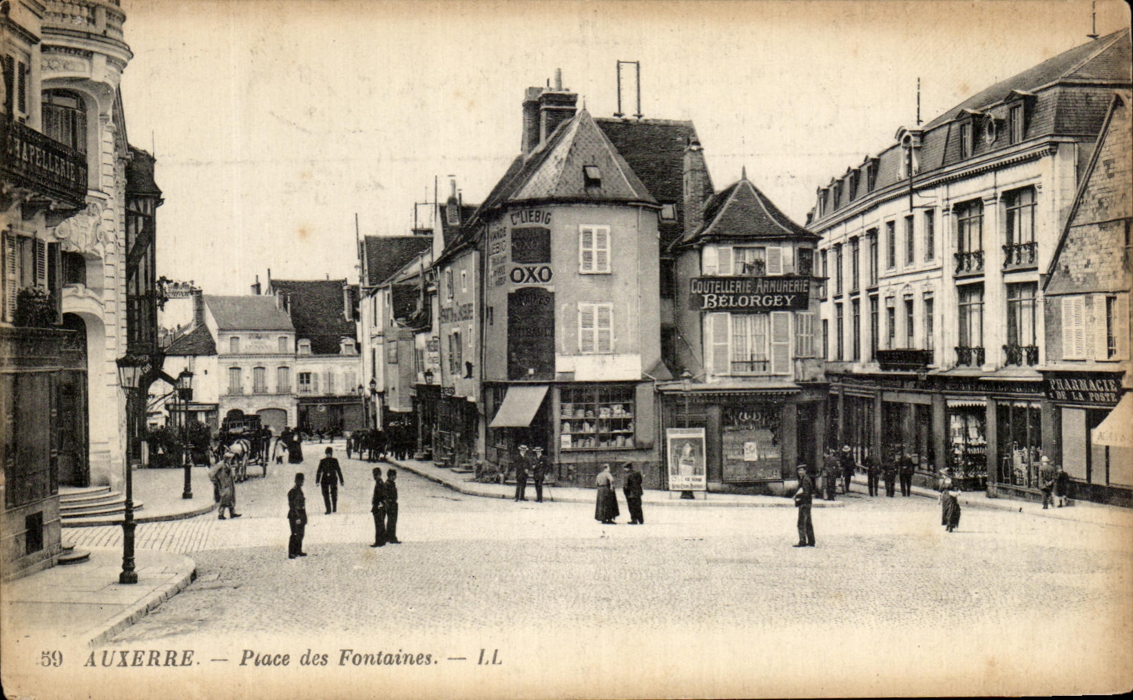 CPA Auxerre Place des Fontaines Liebig