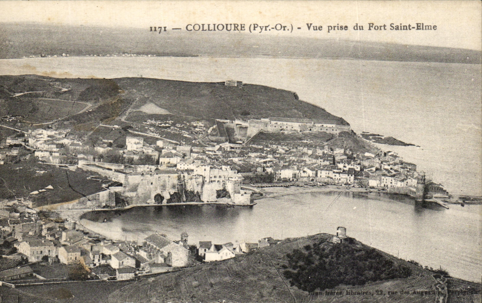 CPA Collioure Vue prise du Fort Saint Elme