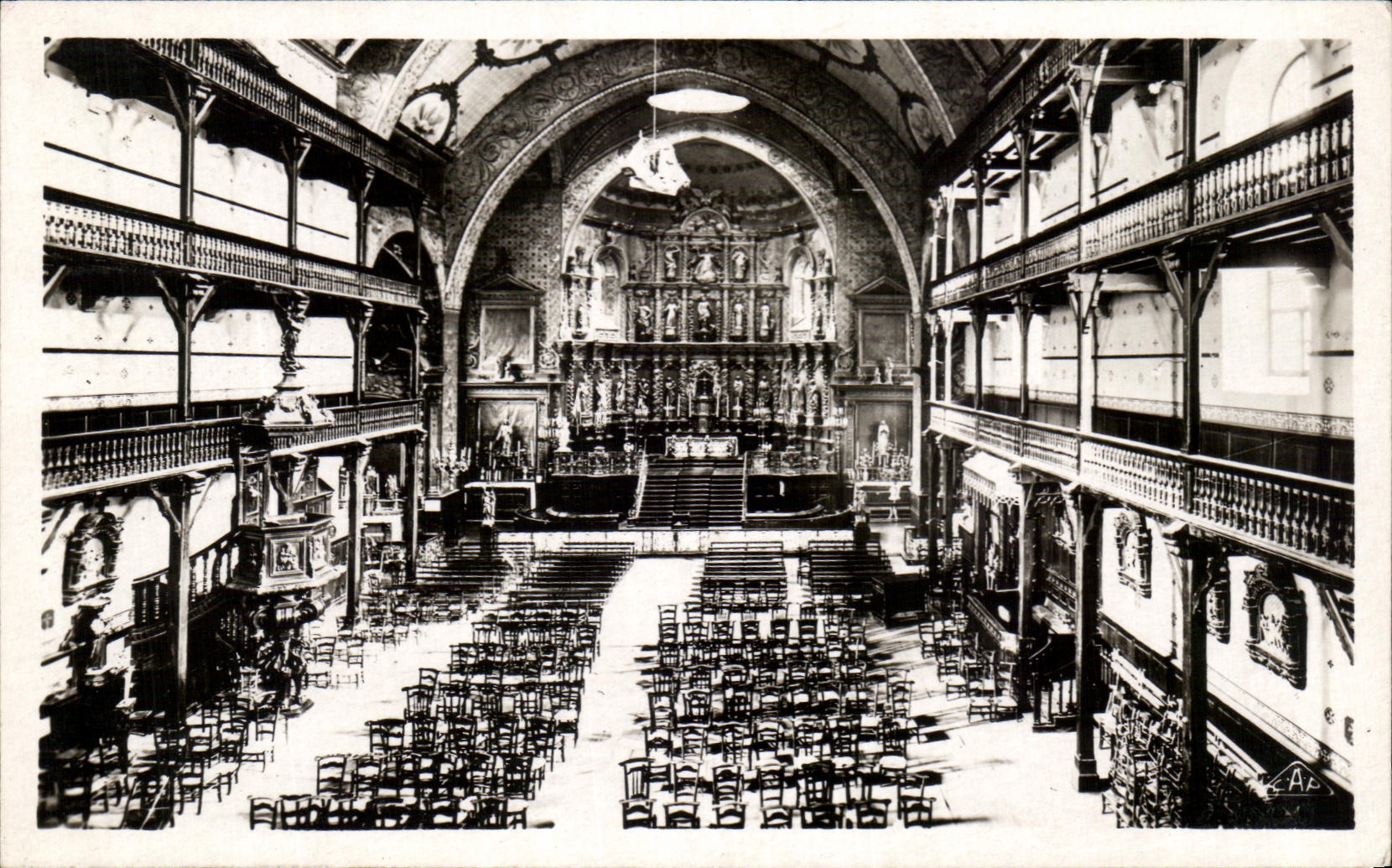 Iglesia de San Juan de Luz — Interior — Réal Photo C. Goup, San Juan de Luz