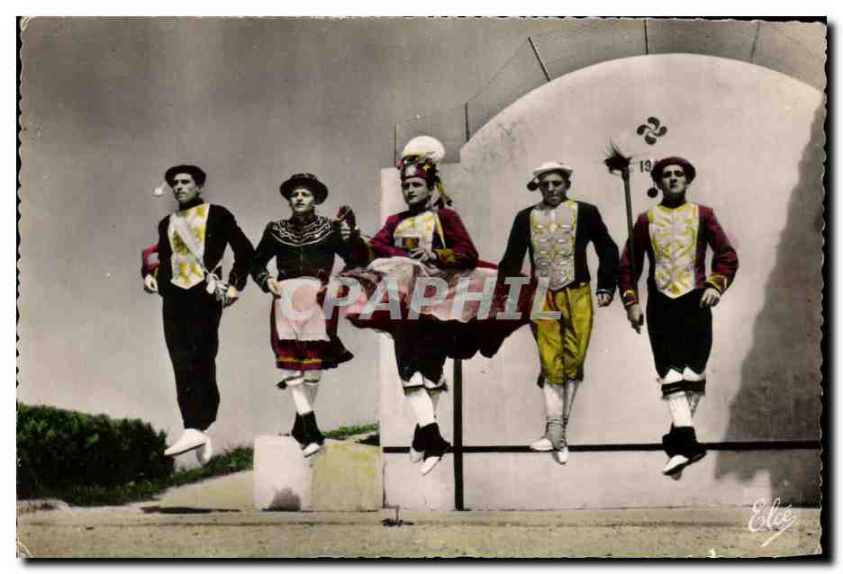 CPA Ballets Basques de Biarritz Oldarra Les principaux danseurs de la mascarade Souletine