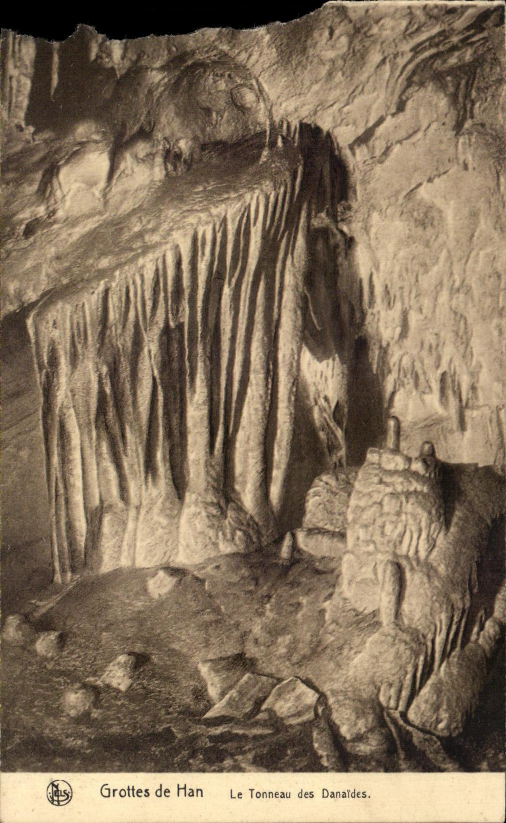 CPA Grottes de Han Le Tonneau des Danaides 