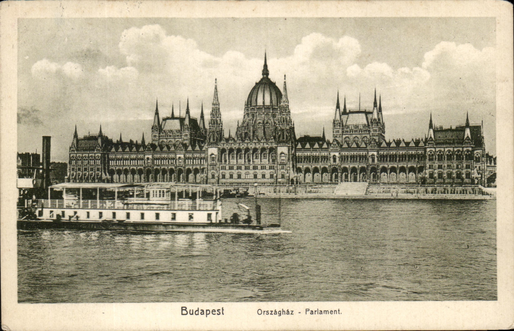 CPA Budapest Orszaghaz Parlament Bateau