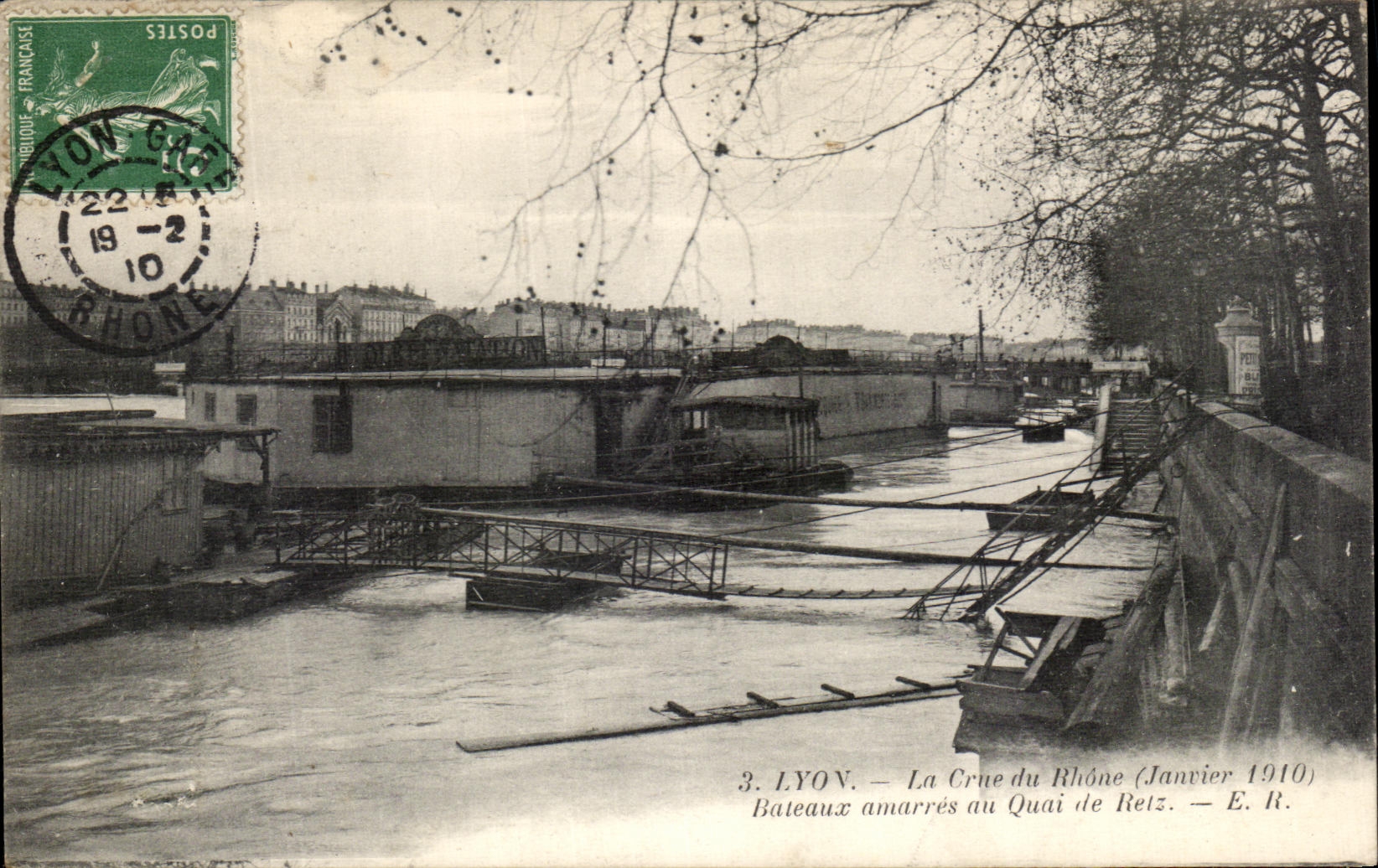 CPA Lyon Le Crue du Rhone Bateaux amarres au Quai de Retz Janvier 1910