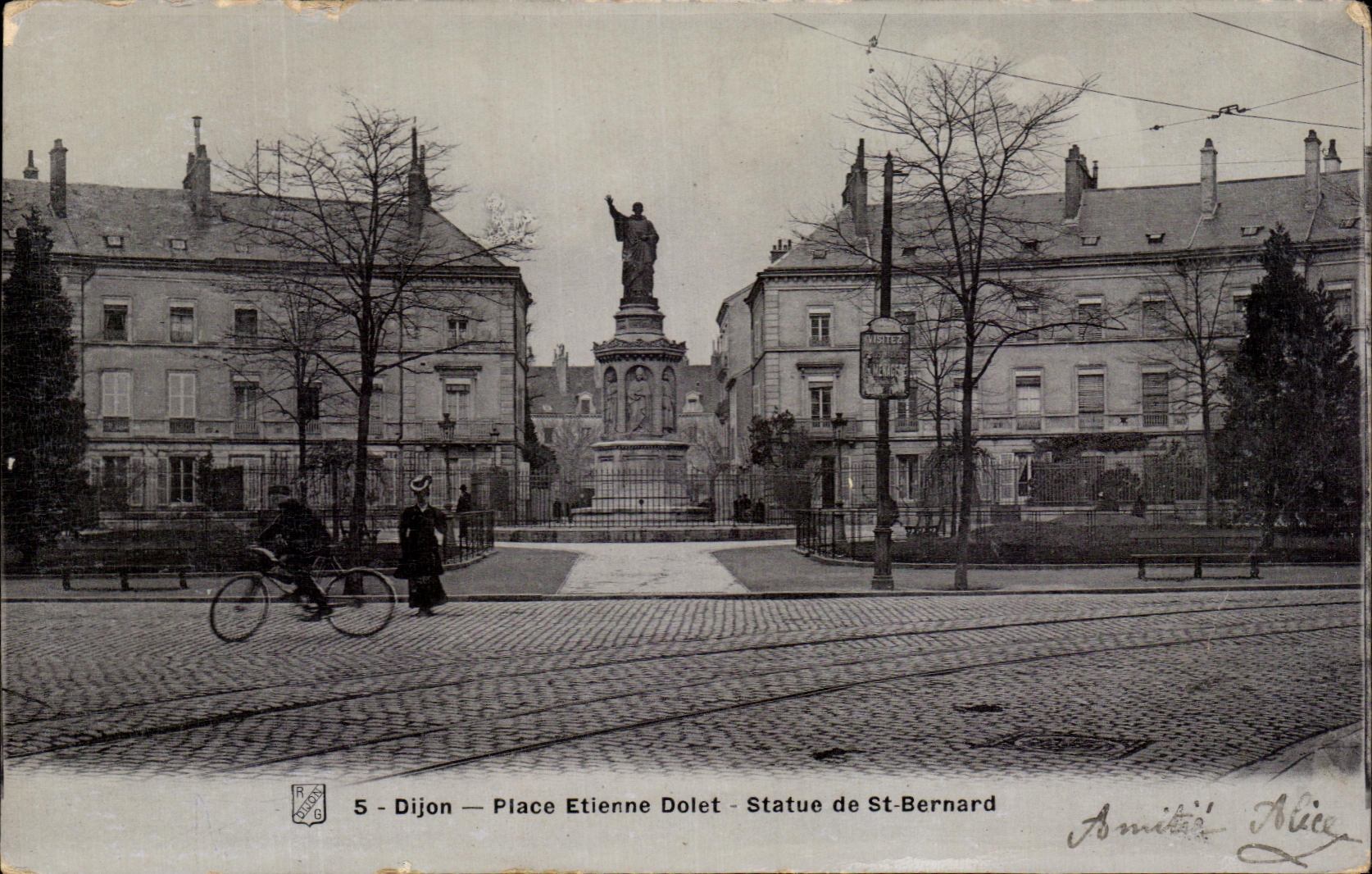 CPA Dijon Place Etienne Dolet Statue de St Bernard