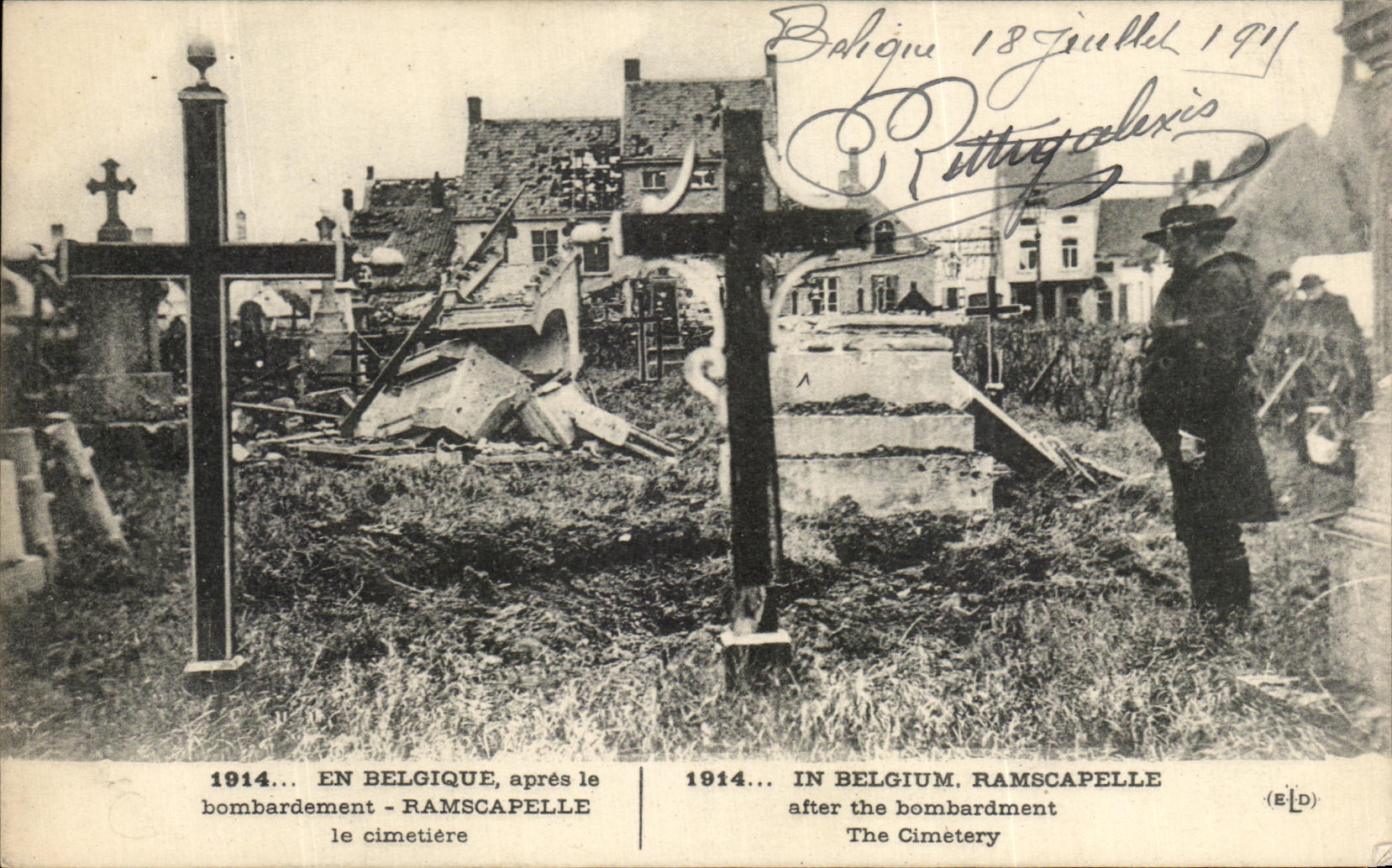 CPA Apres le bombardement Ramscapelle Le cimetiere Militaria 