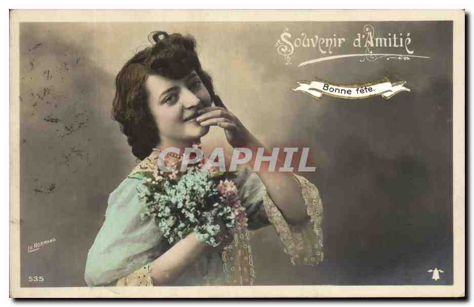 Jeune femme tenant un bouquet — Souvenir d'Amitié — Le Normand n°535