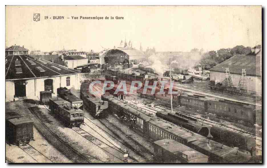CPA Dijon Vue Panoramique de la Gare Trains 