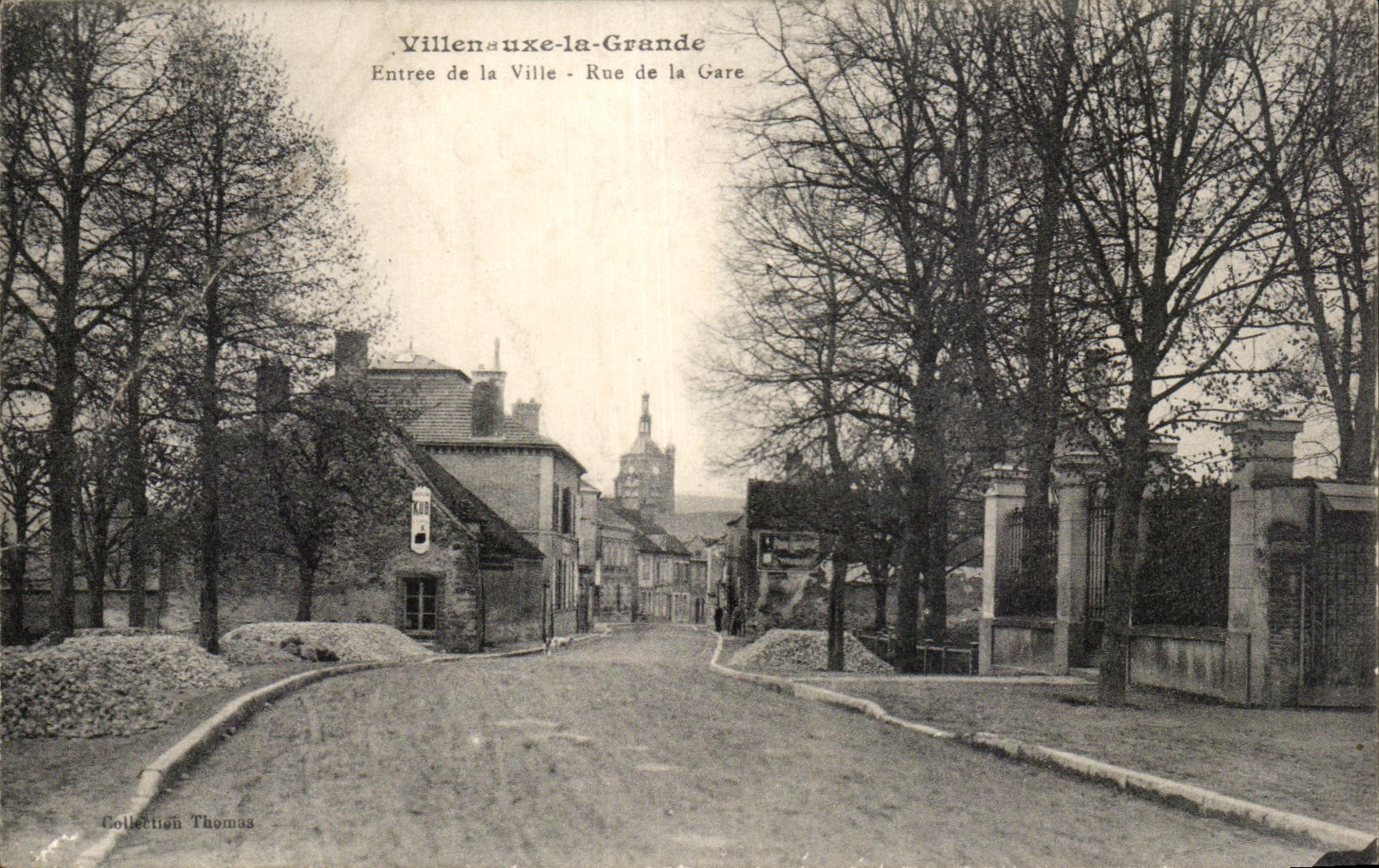CPA Villenaxe La Grande Entree De La Ville Rue De La Gare