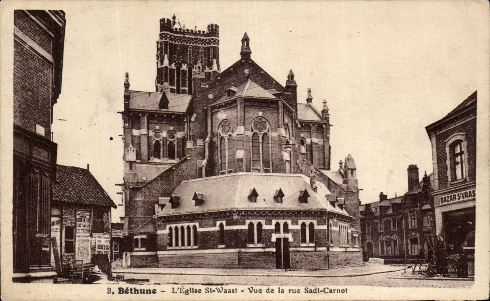 CPA Bethune L'Eglise St Waast vue De La Rue Sadi Carnot