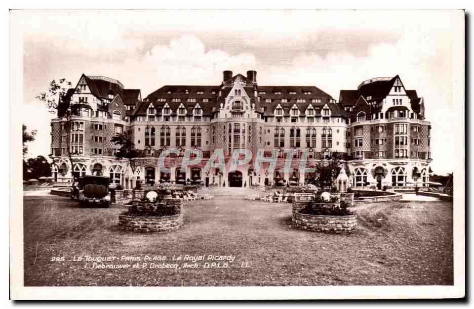Le Touquet-Paris-Plage - Le Royal Picardy — L. Debrauwer et P. Dnabecq, Arch. D.P.L.G.