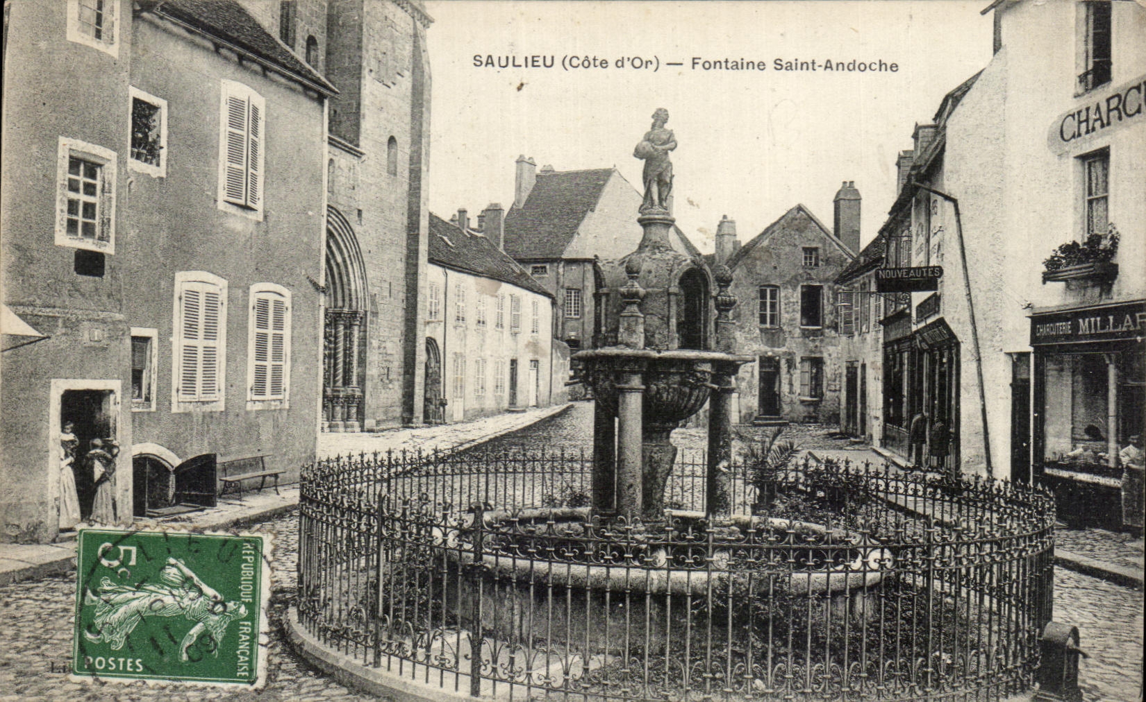 Saulieu (Côte d'Or) — Fontaine Saint-Andoche — Éditeur Charcot