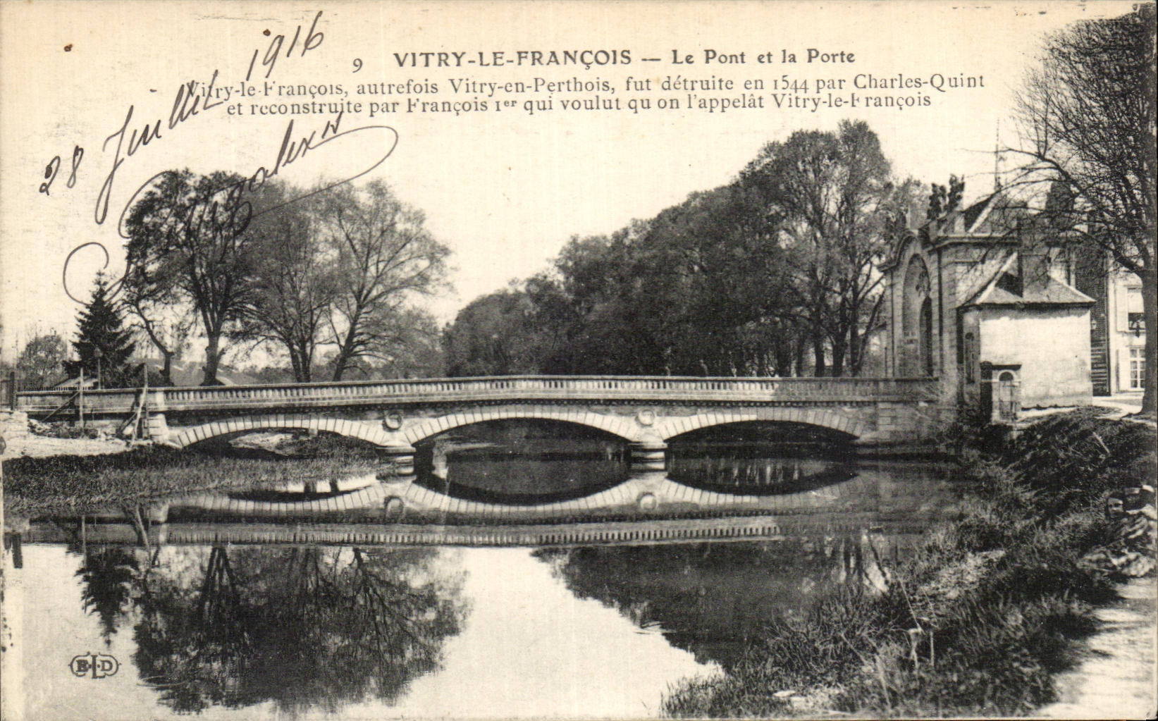CPA Vitry Le Francois Le Pont Et La Porte