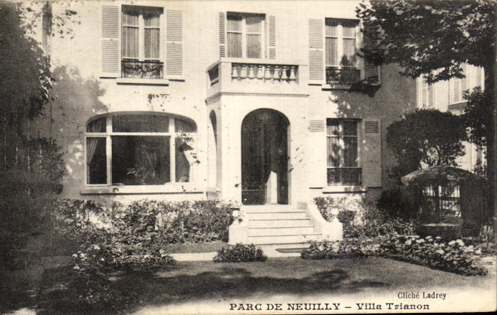 CPA Parc De Neuilly Villa Trianon