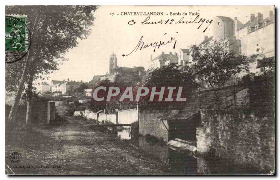 CPA Chateau Landon Bords du Fusin Lavoir