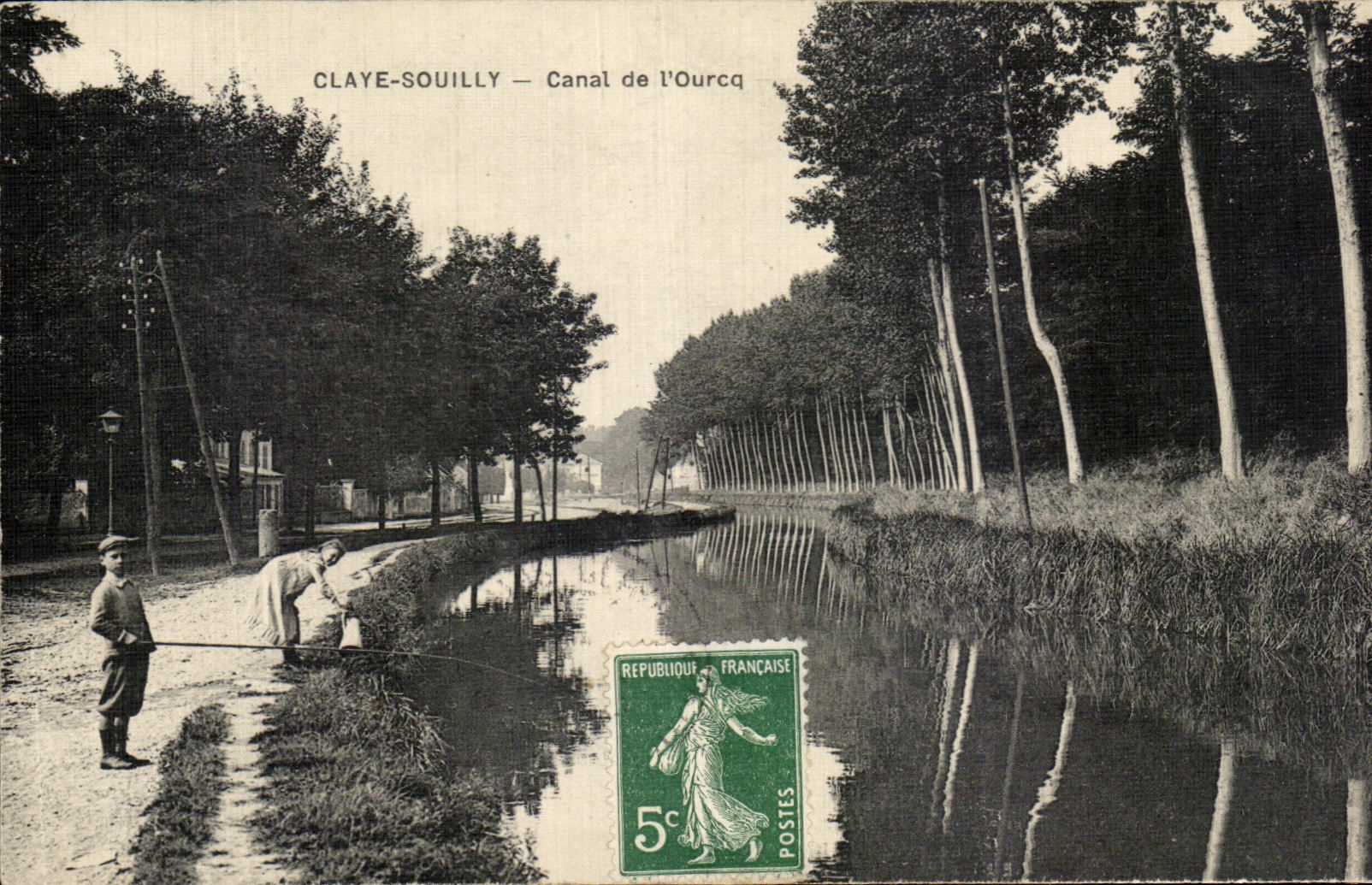 CPA Claye Souilly Canal de l'Ourcq Enfant peche (carte toilee)