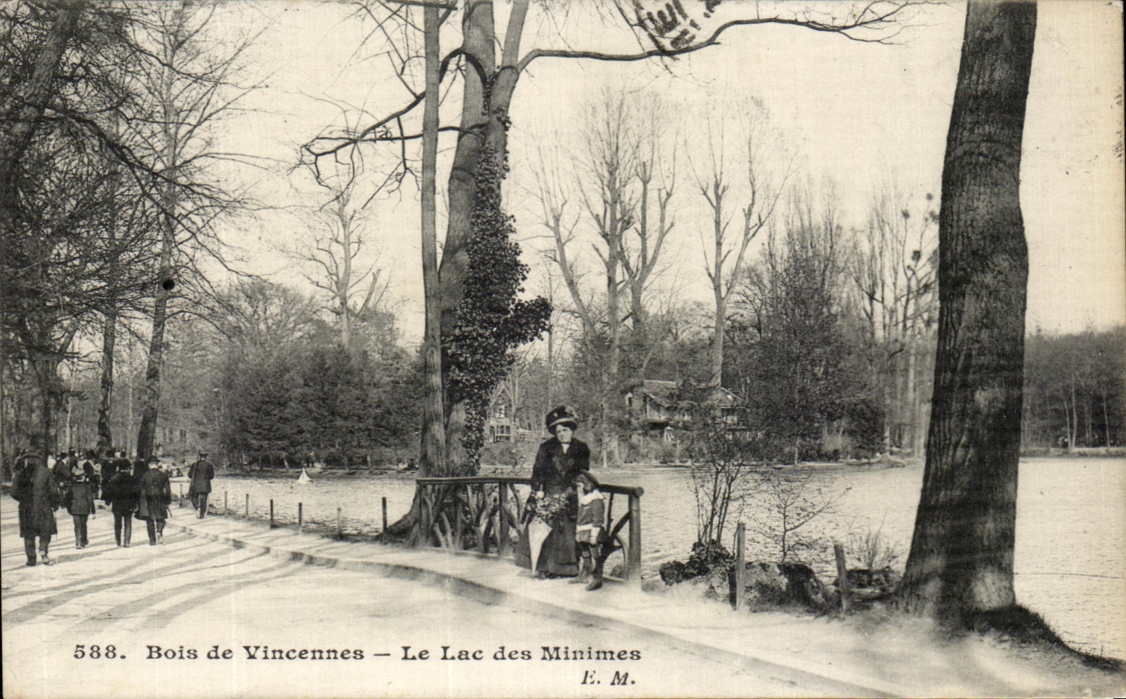CPA Paris Bois de Vincennes Le Lac des Minimes