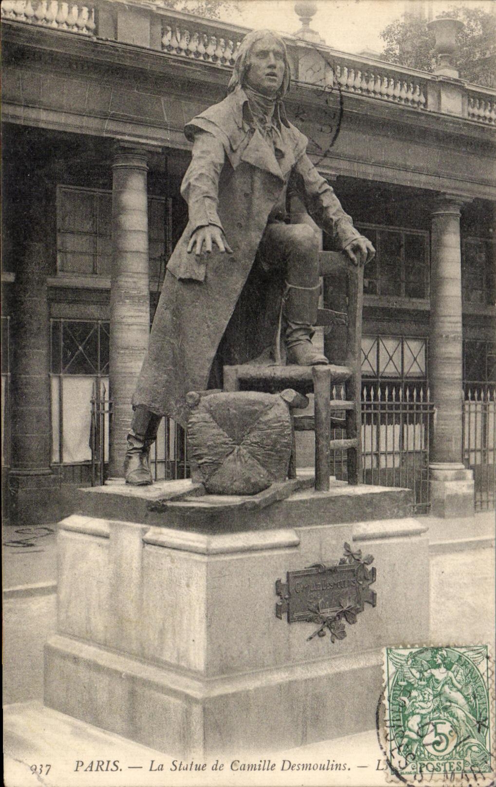 CPA Paris La Statue de Camille Desmoulins