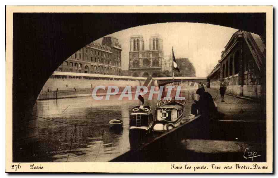 CPA Paris sous les Ponts Vue vers Notre Dame 