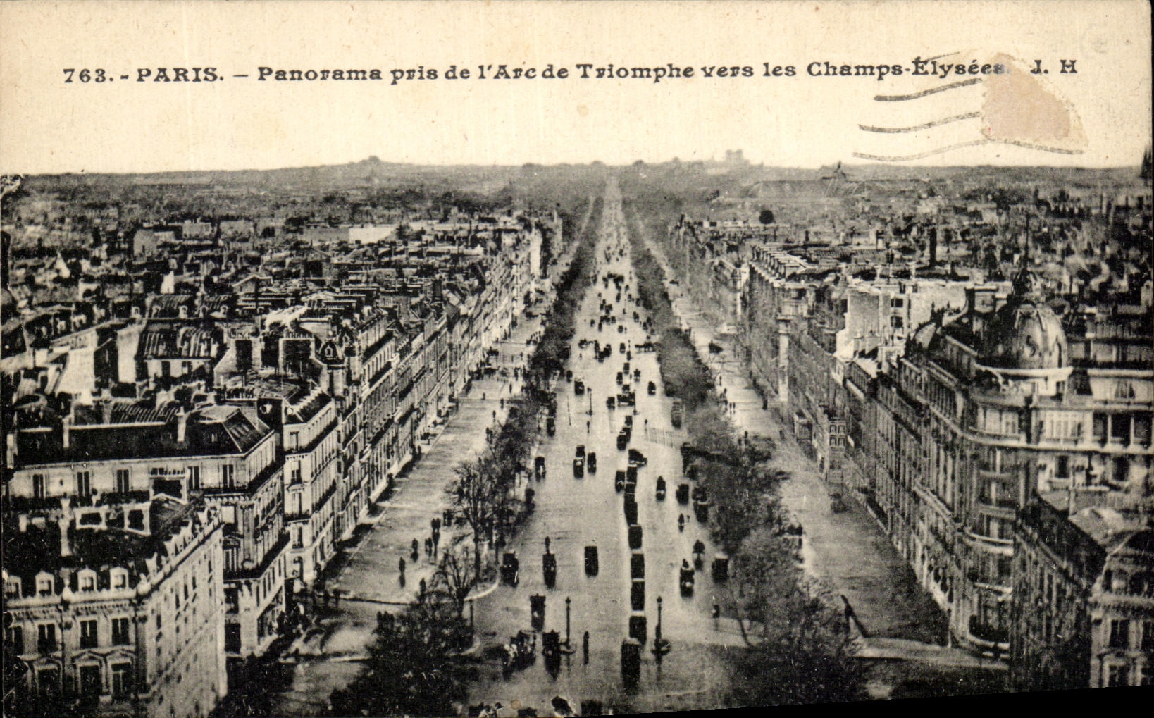 CPA Paris Panorama Pris de Arc de Triomphe vers les Champs Elysees