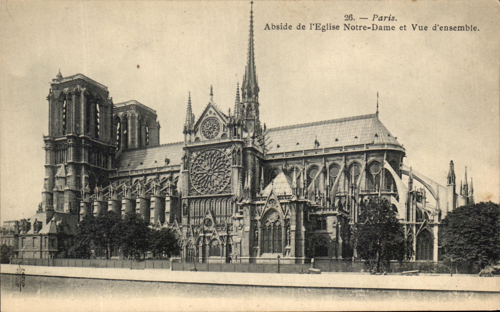 CPA Paris Abside De Eglise Notre Dame et Vue Ensemble