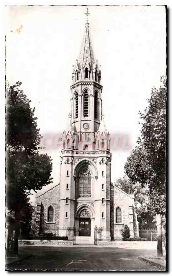 CPA Le Chesnay L'eglise Saint Antoine de Padoue