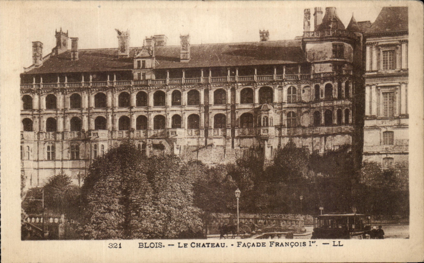 CPA Blois Le Chatau Facade Francois 1er