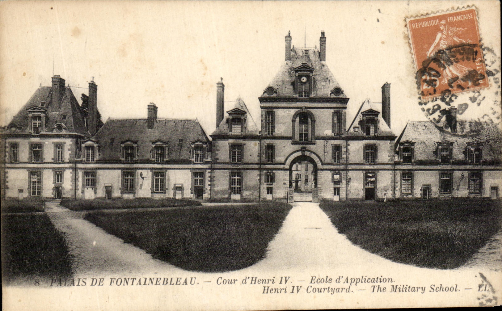 Palacio de Fontainebleau — Paseo de Henri IV — Escuela de Aplicación