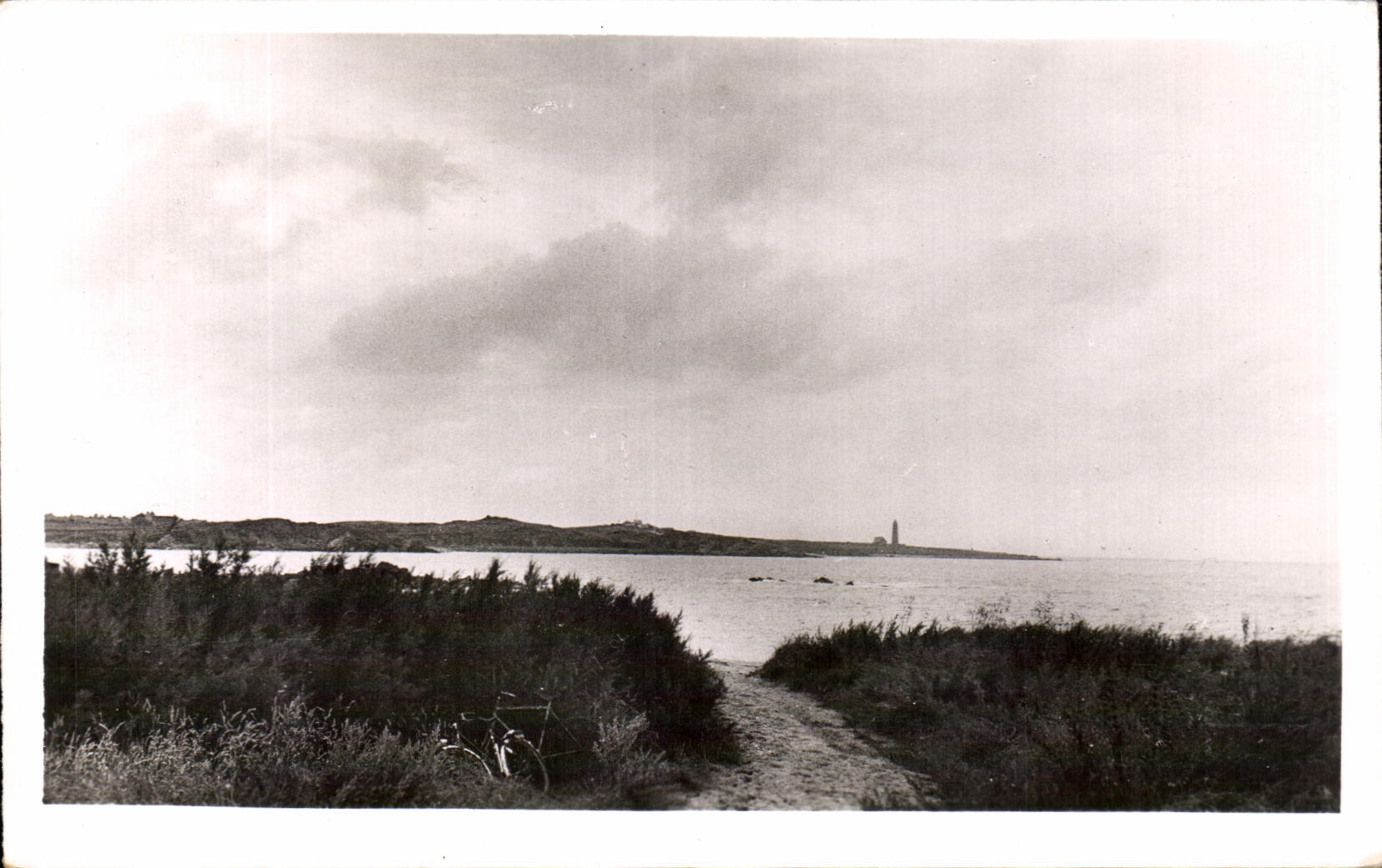 Le Cap Lévi ou de Fréval — Fermanville (Manche) — Edit. Normandie, St-Aubey