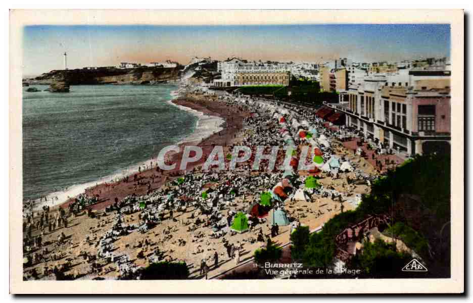 CPA Biarritz Vue Generale De La Plage