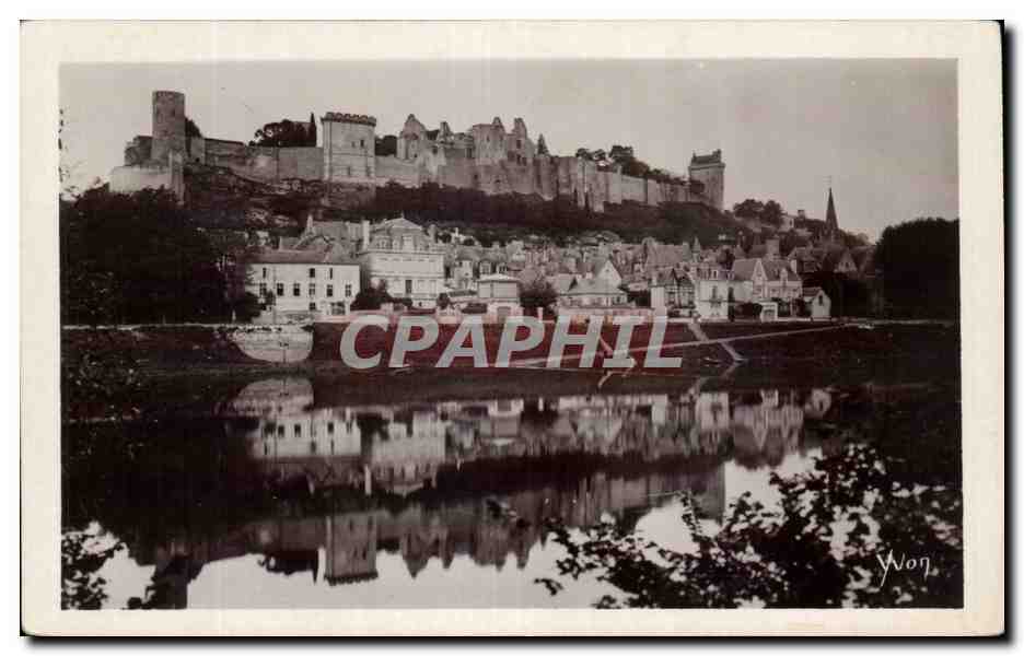CPA La Douce France Chateaux De La Loire Chateau De Chinon