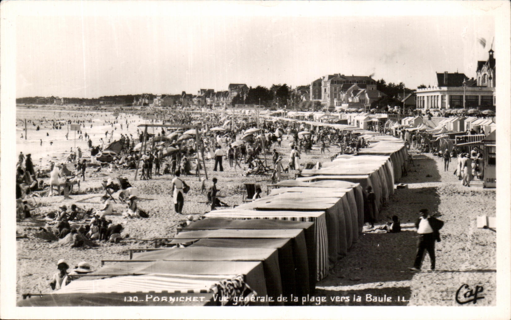 CPA Pornichet Vue Generale de la Plage vers la Baule