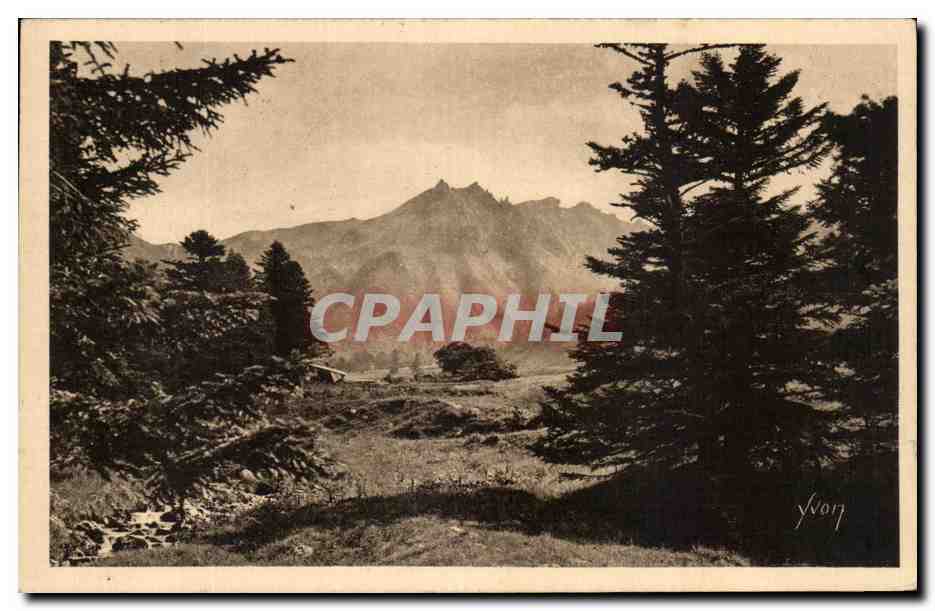Vallée d'Enfer et les Aiguilles du Diable — Auvergne (Puy-de-Dôme) — Yvon
