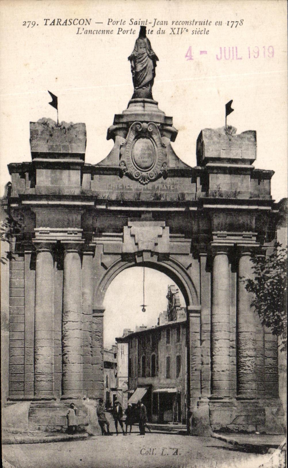 CPA Tarascon Porte Saint Jean Reconstruite L'Ancienne Porte 