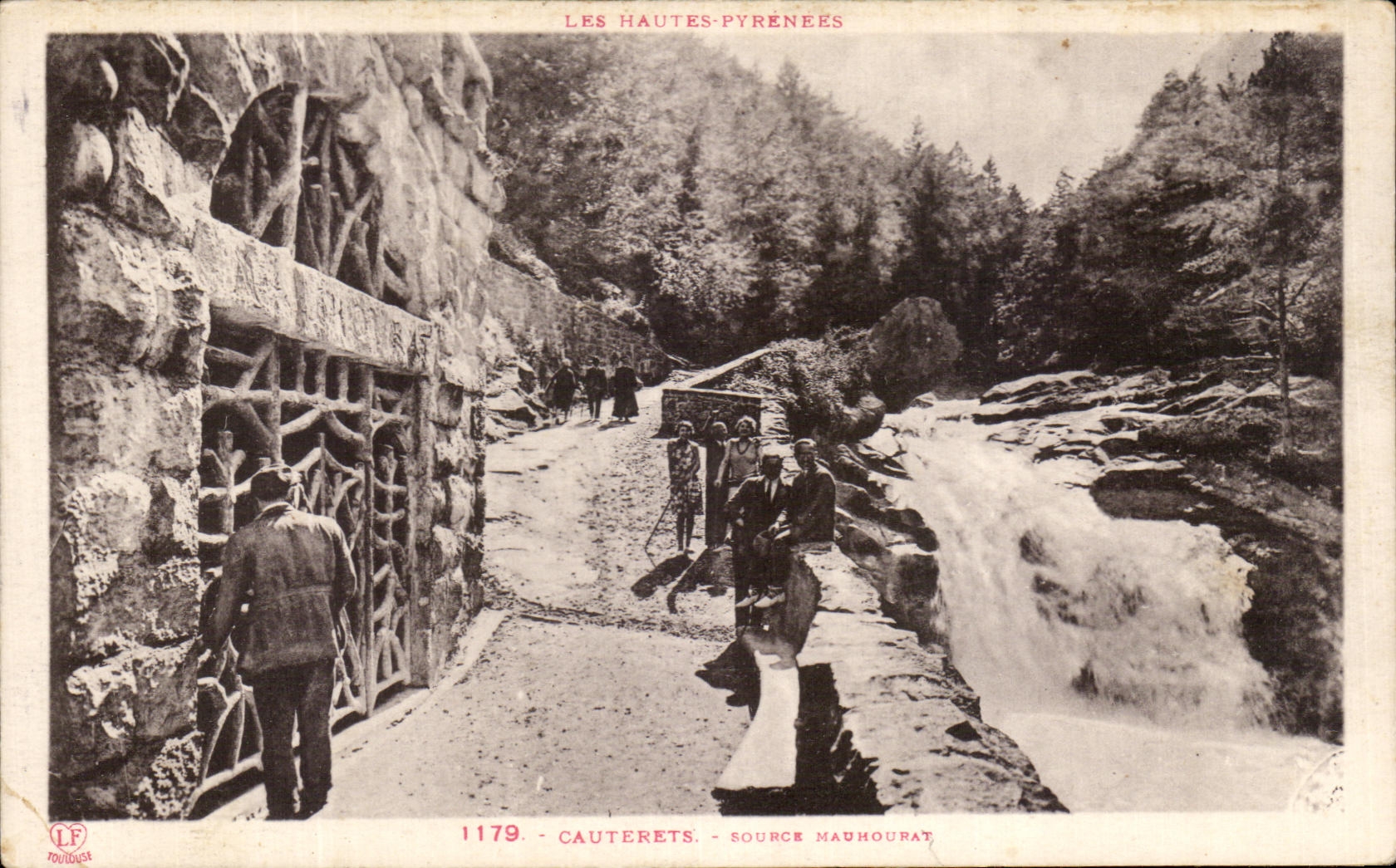 Cauterets - Source Maubourat — Les Hautes-Pyrénées — Photosystyle Labouche - Toulouse, n°1179