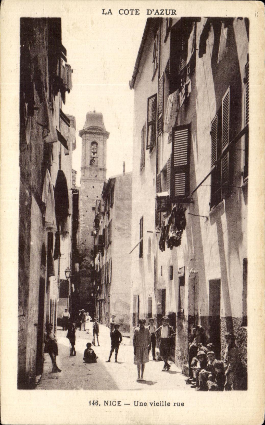 CPA Nice Une Vieille rue Enfants