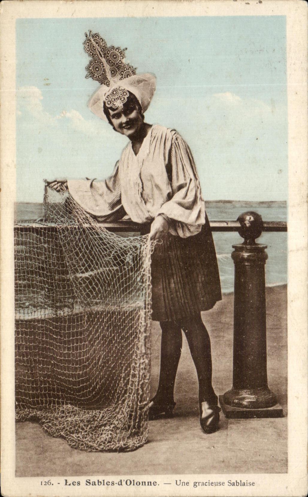Les Sables-d'Olonne — Une gracieuise Sablaise — Phototypie Jehly-Poupin (Vendée)