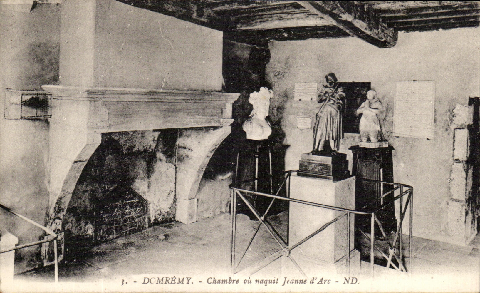 Domrémy - Chambre où naquit Jeanne d'Arc - ND.