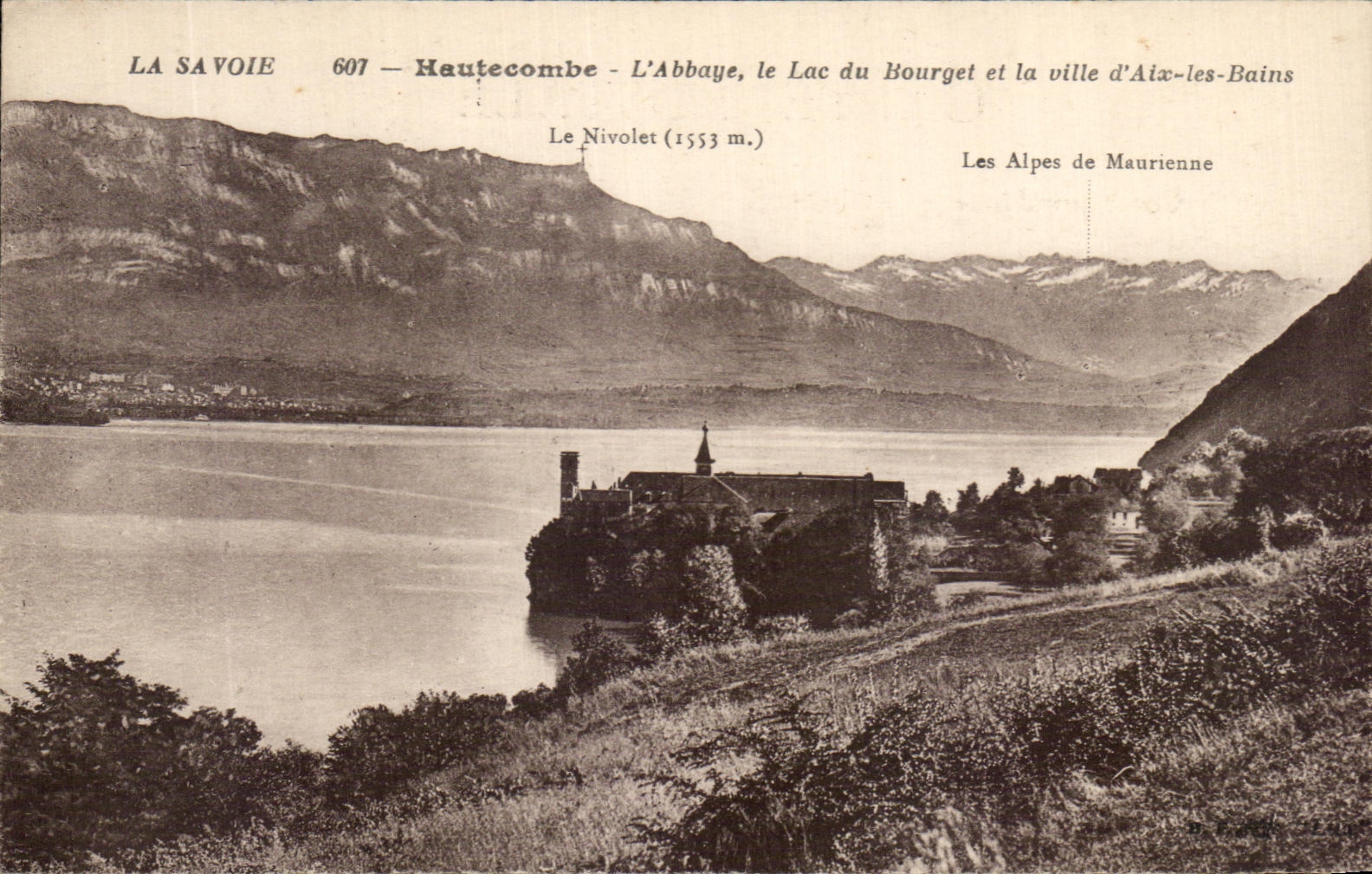 CPA La Savoie Hautecombe L'Abbaye le Lac du Bourget et la Ville d'Aix les Bains