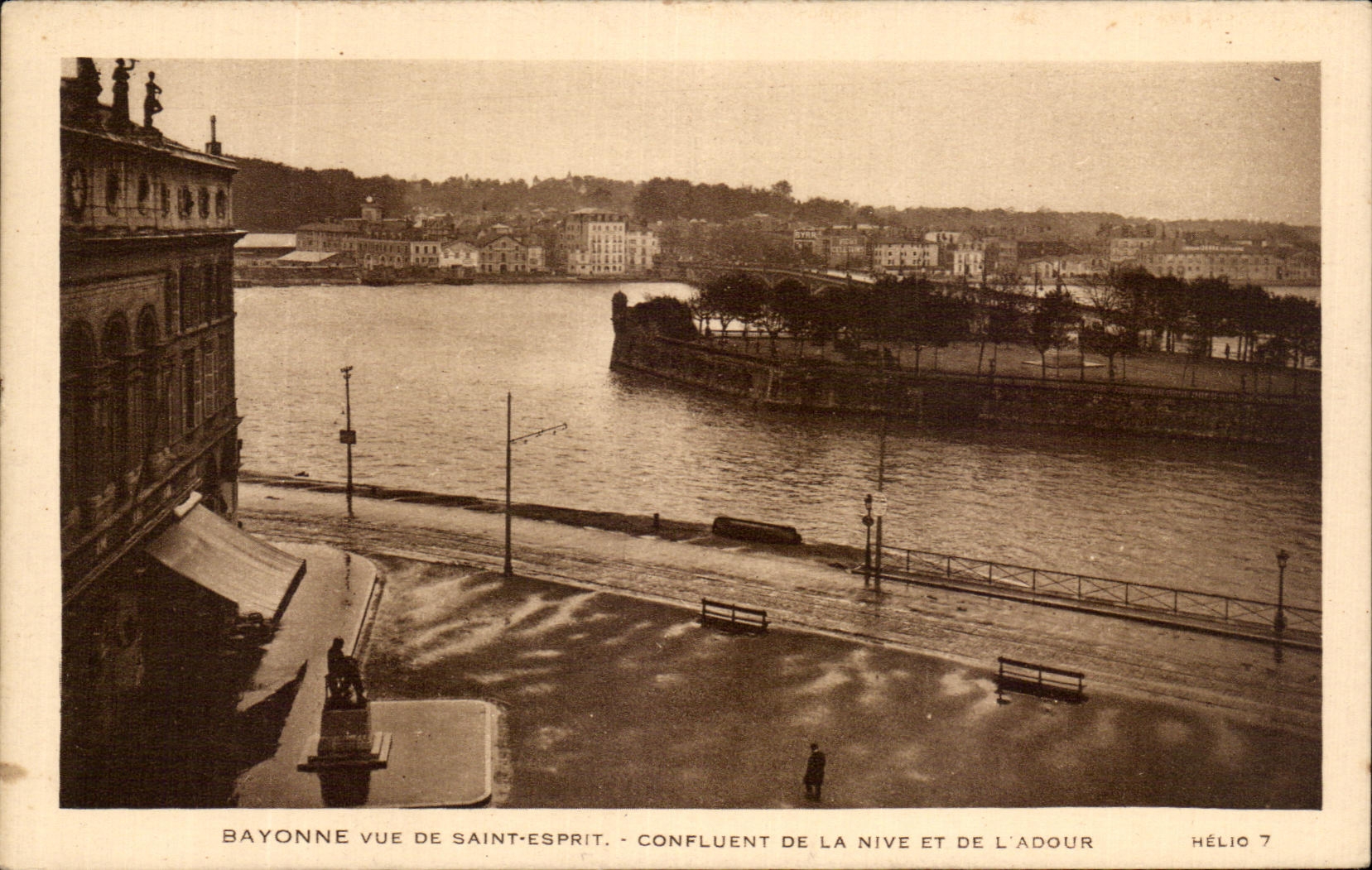 CPA Bayonne Vue de Saint Esprit Confluent de la Nive et de L'Adour