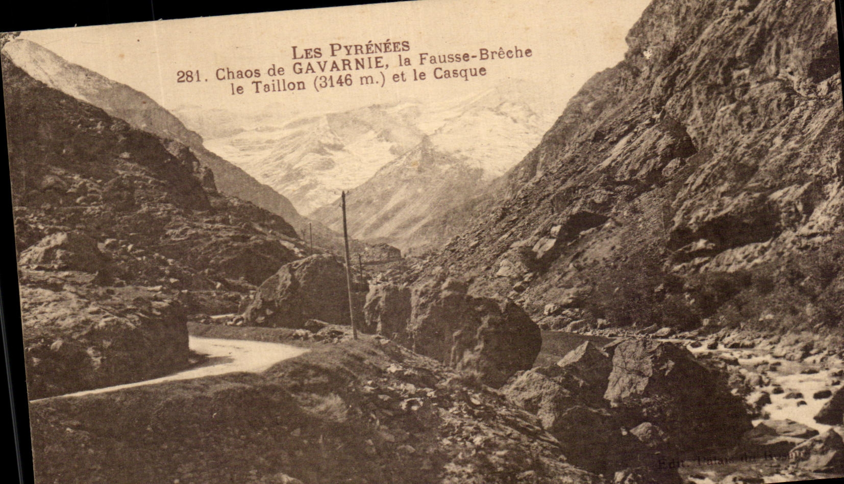 CPA Les Pyrenees Chaos de Gavarnie La Fausse Breche le Taillon et le Casque