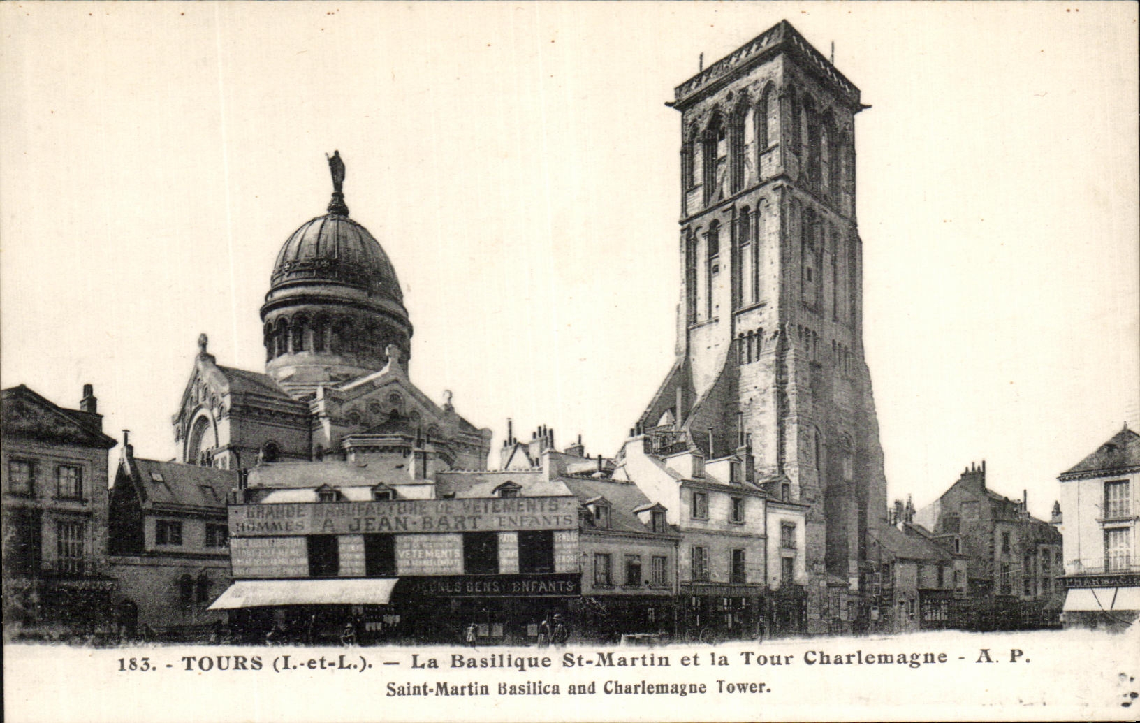 CPA Tours La Basilique St Martin et la Tour Charlemagne Saint Martin Basilica and Charlemagne Tower